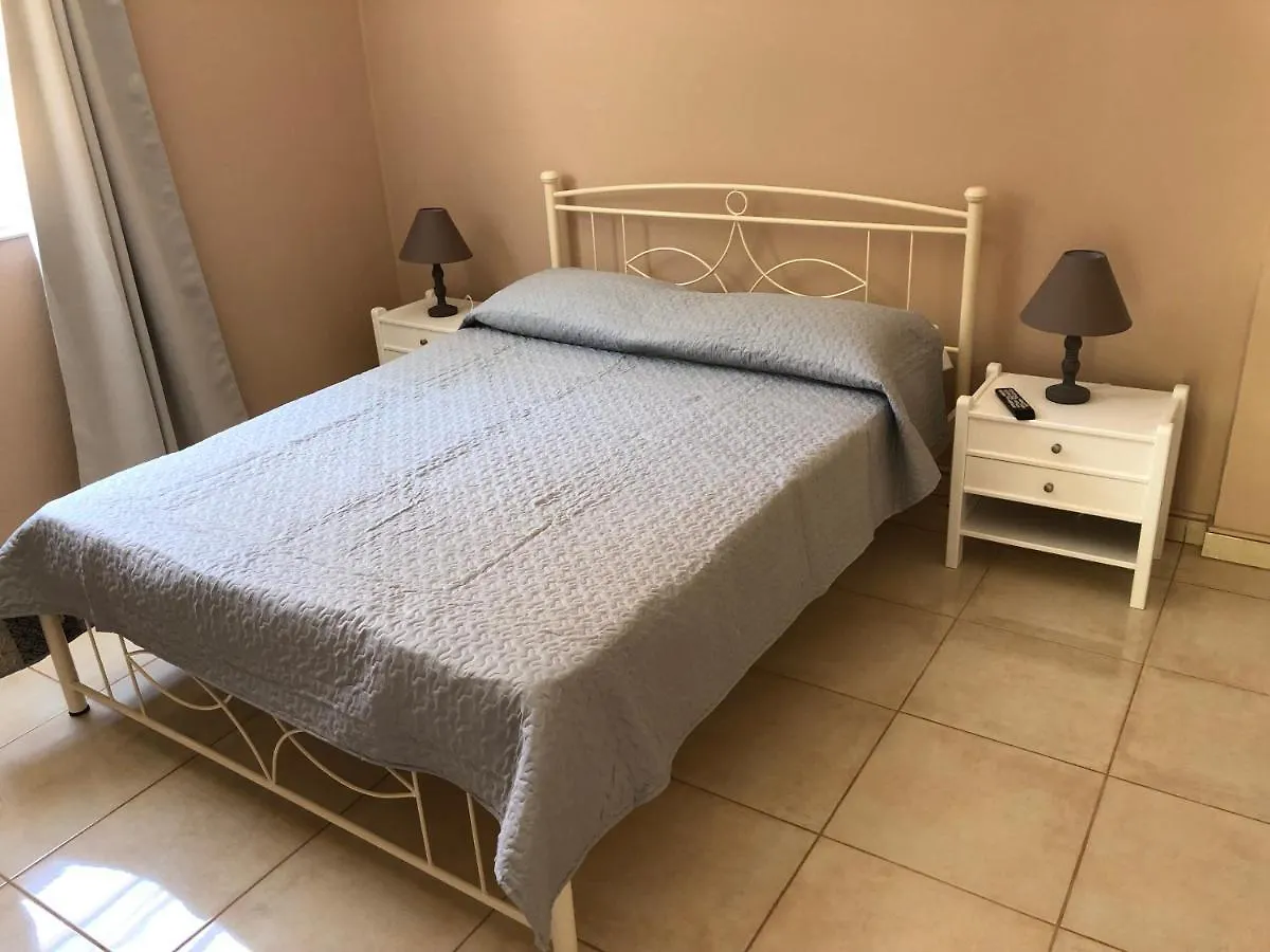 Petros Rooms & Apartments Lixouri