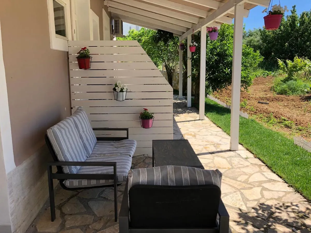 Petros Rooms & Apartments Lixouri Greece