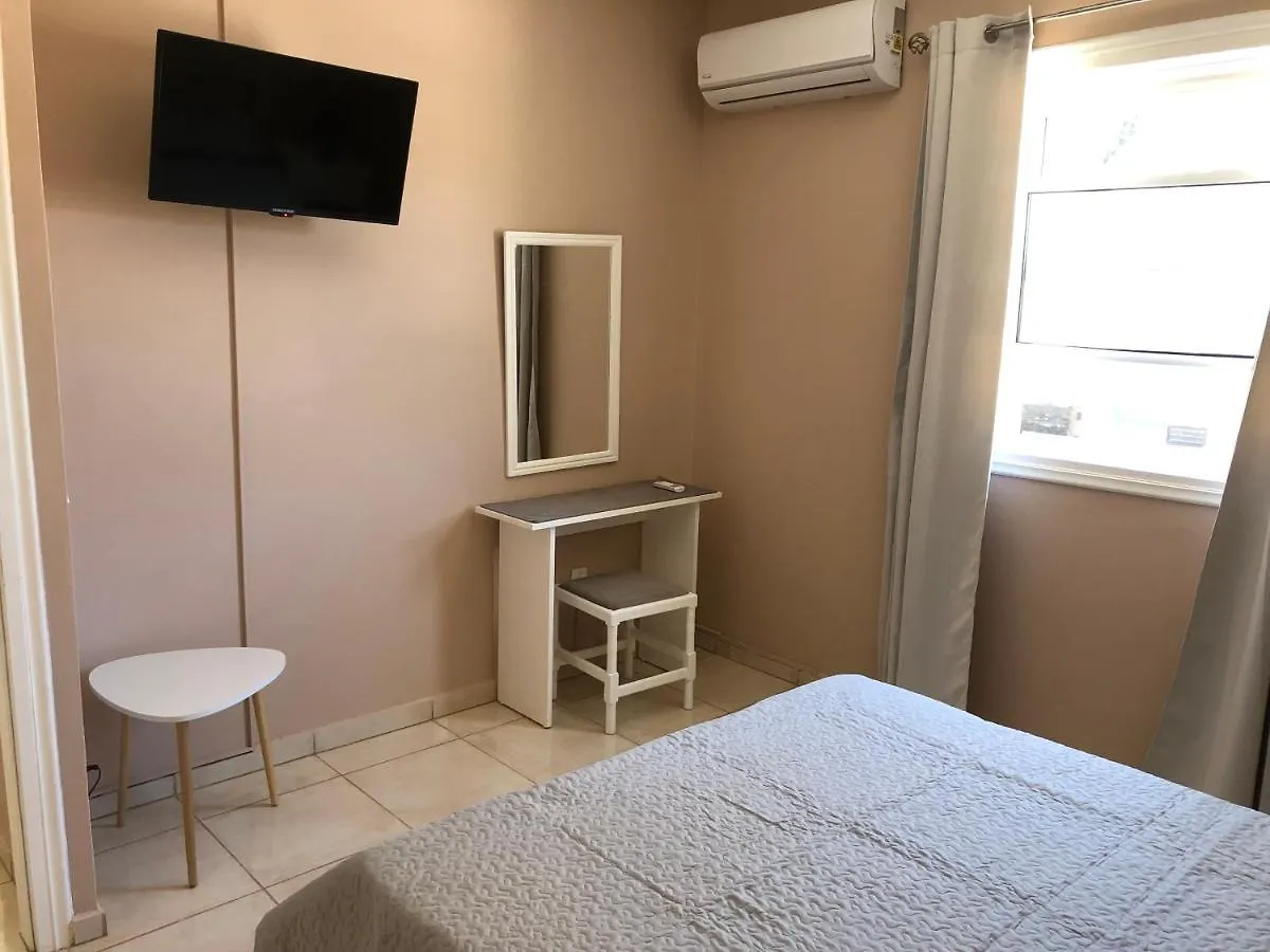 Petros Rooms & Apartments Lixouri Greece