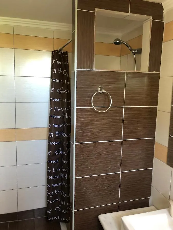 Petros Rooms & Apartments Lixouri 0*,  Greece